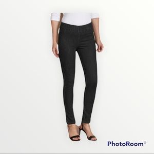 SoftSorounding Black Jegging; size large petite.
